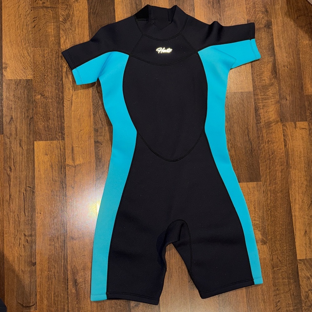 Hevto Men’s Swim Wetsuit in Black and Turquoise (size XXL)